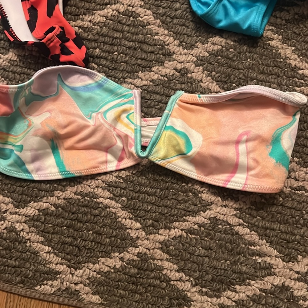 Swimsuit bundle - Picture 5 of 16